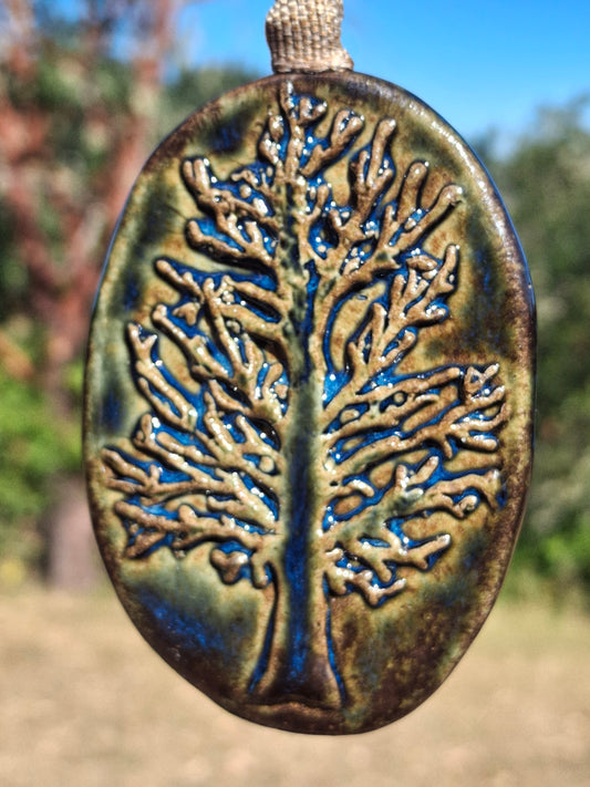 LIC Small Oak Tree Wall Hang