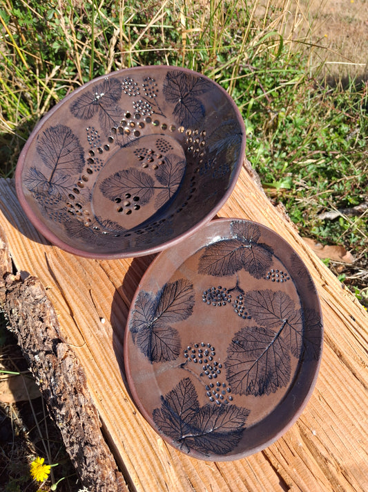 LIC Large Oval Berry Bowl & Tray